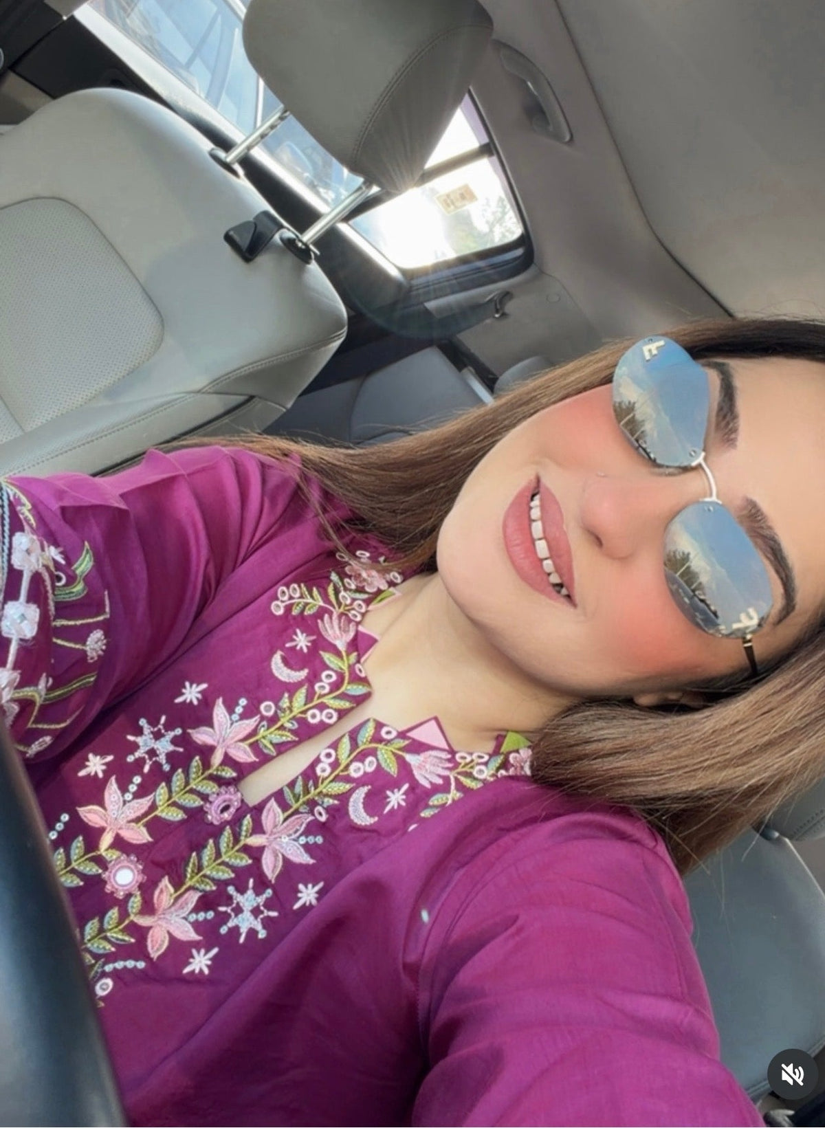 Rang-E-Malka Premium Farsi Set